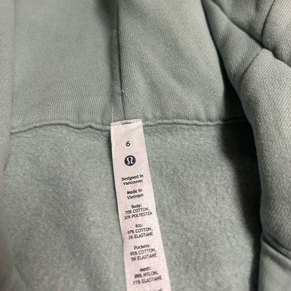 Lululemon - Picture 3 of 7